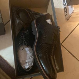 Dress shoes
